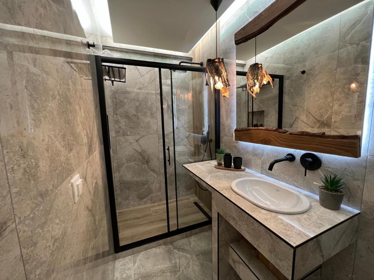 Supreme Malibu Suite Alexandroupoli Bagian luar foto